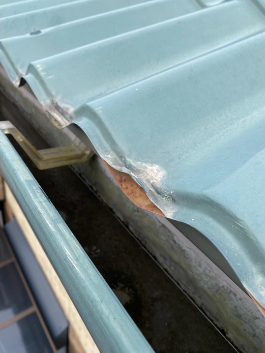 豊川市　プレーゲル　塩ビシート　剥がれ　素地　露出　メンテナンス　セキスイハイム