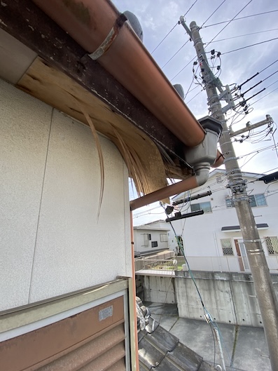 豊川市　軒天　剥がれ　修理