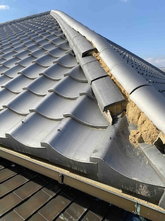 蒲郡市　屋根トラブル　雨漏り　棟瓦　調査