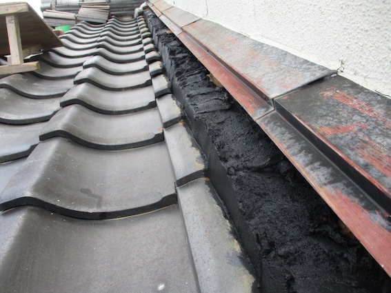 壁際　雨漏り修理　のし瓦　モルロック　