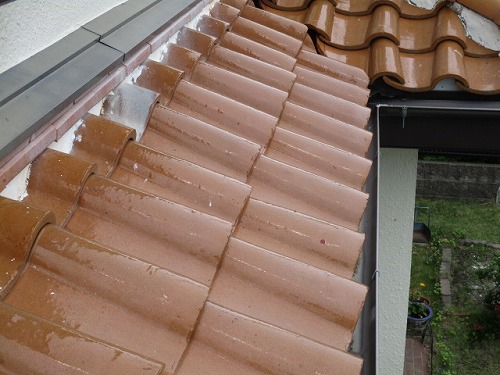 豊橋市　漆喰　雨漏り　S型瓦屋根　軒天