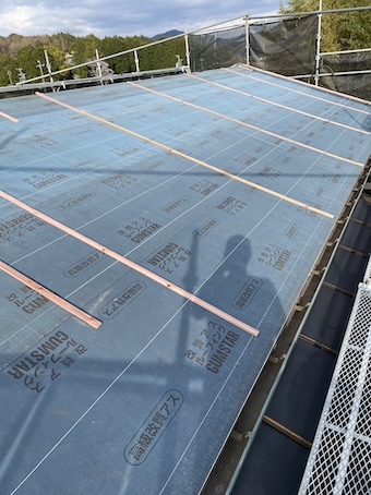 豊川市　ルーフィング　ゴムアス　強風対策　めくれ　防止　葺き替え