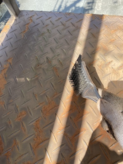 豊川市　鉄骨　階段　塗装　サビ止め　ケレン