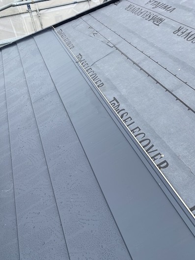 豊橋市　屋根カバー　横暖ルーフ　横葺き　金属屋根材　軽量