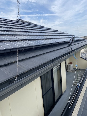 鳥よけネット　取付け工事　太陽光パネル