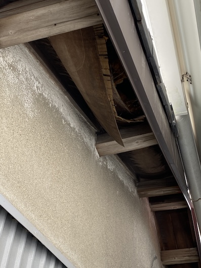 豊橋市　軒天　修理　雨漏り　