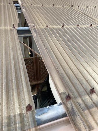 ポリカ波板 雹 被害 穴あき カーポート