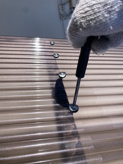 カーポート ポリカ 波板 修理 張り替え 固定 蒲郡市