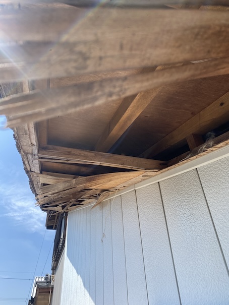 新城市　軒天　修理　剥がれ