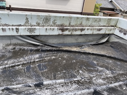 豊橋市　マンション　防水　劣化　シート防水　めくれ