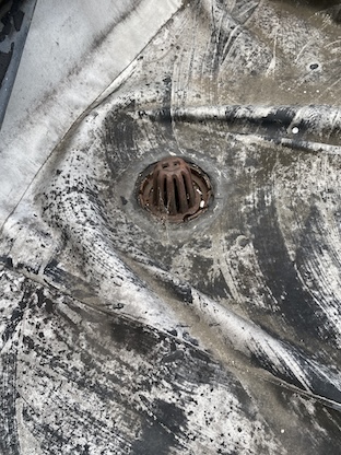 豊橋市　マンション　防水　劣化　シート防水　めくれ