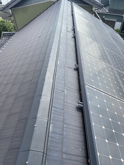 切妻　太陽光パネル