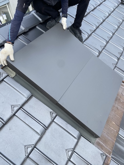 天窓　塞ぎ　ガルバリウム