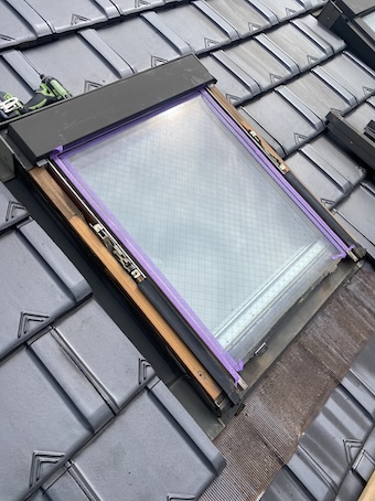 天窓　トップライト　雨漏り　シーリング