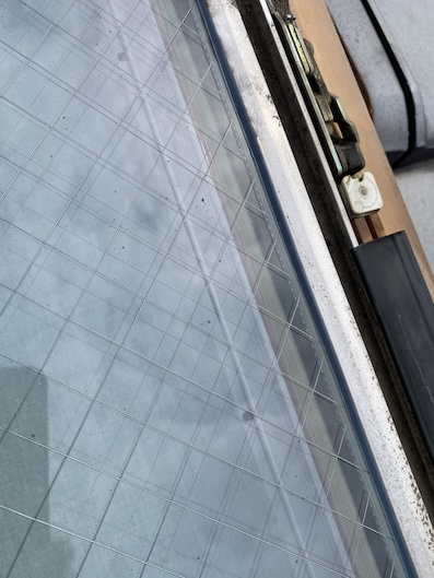 天窓　トップライト　屋根　天井　窓　雨漏り