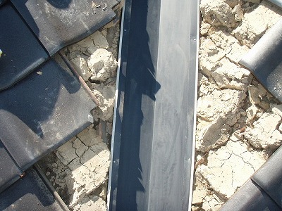 ガルバリウム鋼板　谷板金