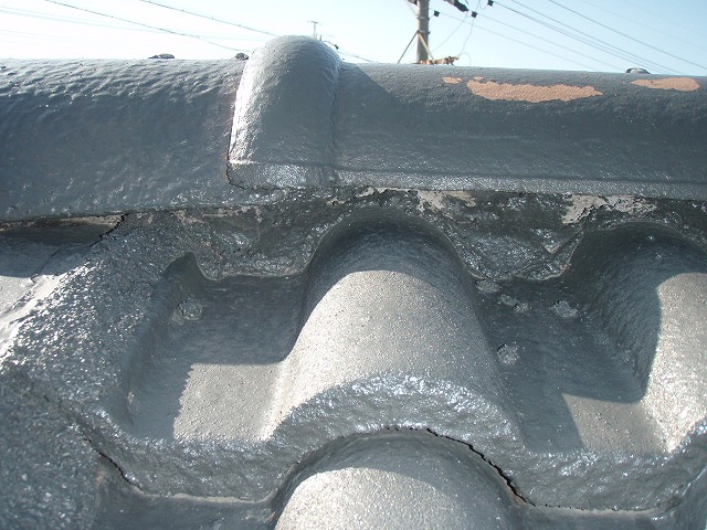 セメント瓦棟　アップ