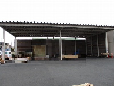 倉庫全景　鳩被害