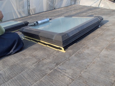 桜区　屋根　トップライト