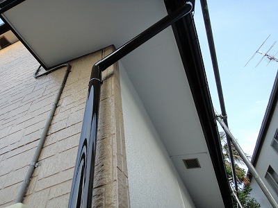 縦樋部分の塗装