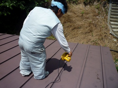 朝霞市　屋根リフォーム　ケレン作業