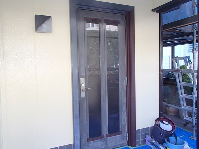 所沢市　玄関角