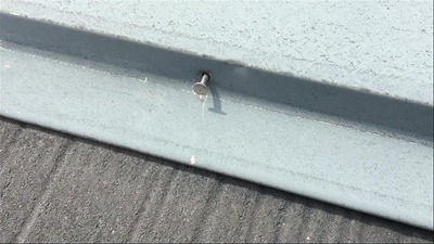 さいたま市中央区　屋根　板金釘浮き