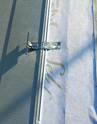 越谷市　ガルバリウム鋼板　シェイドブラック