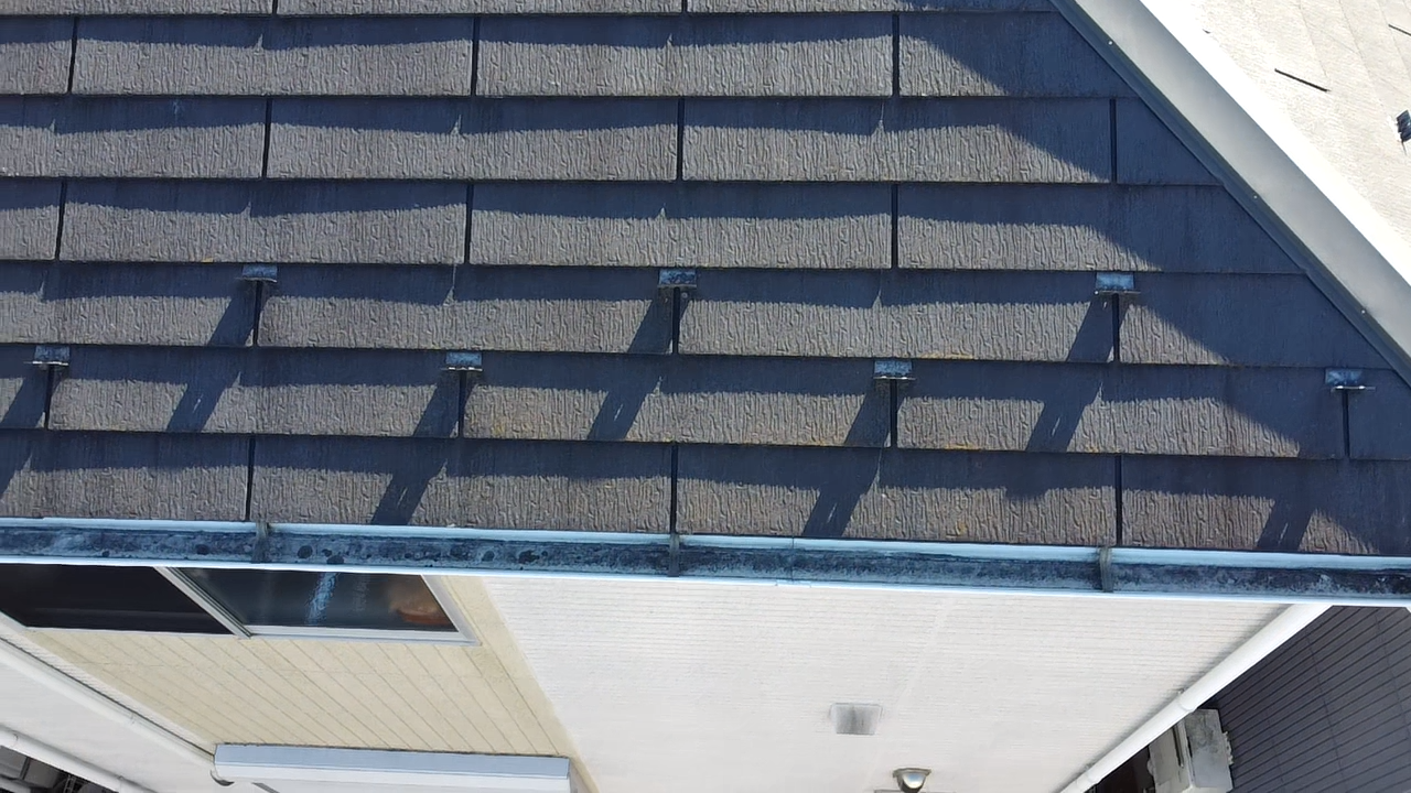 スレート屋根の雨樋をチェック