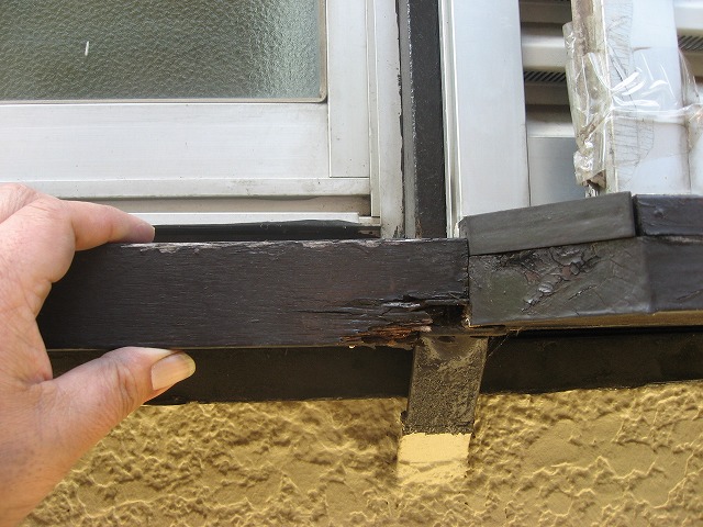 雨戸敷居アップ