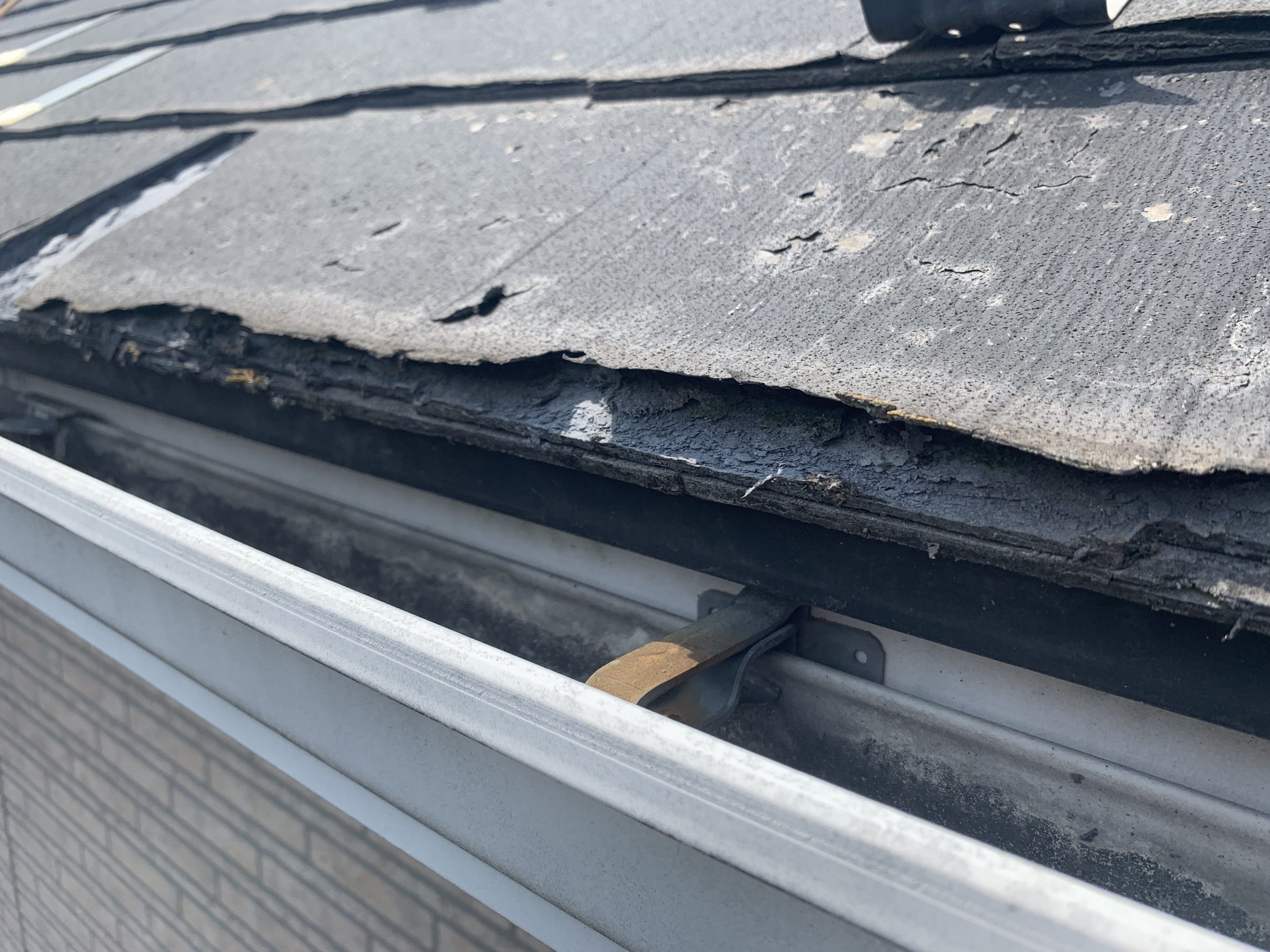 軒先付近の層状の傷み