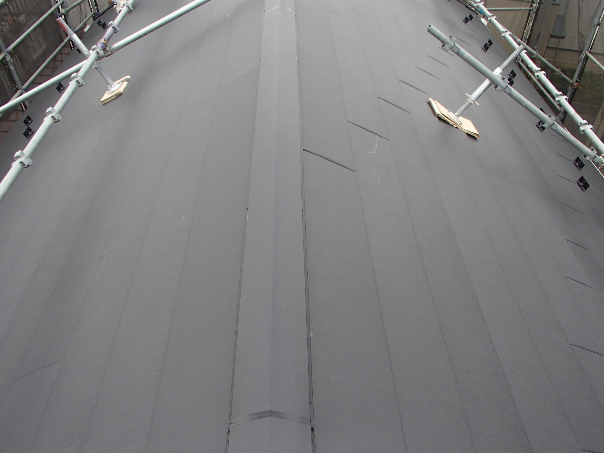 棟部のラインを整えて全体の完成度を高める