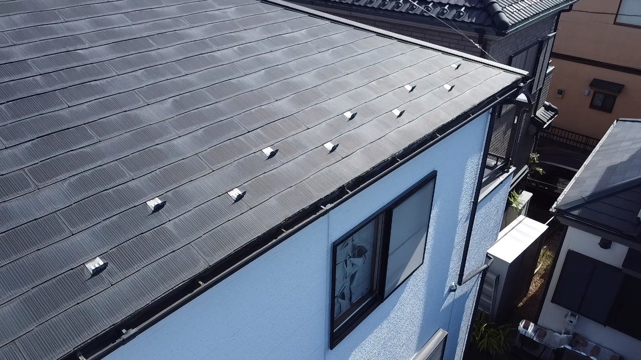 塗り替え済の白い外壁