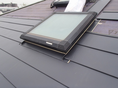 桜区　屋根　トップライト