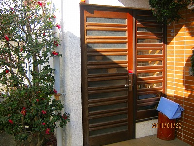 蓮田市　玄関ドア塗装