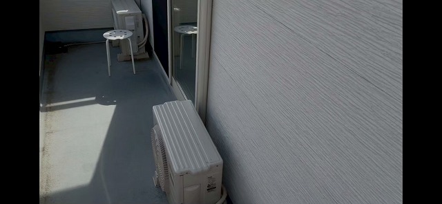 室外機周りとベランダ床全景