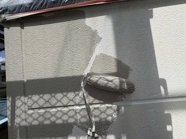 外壁中塗りグレー