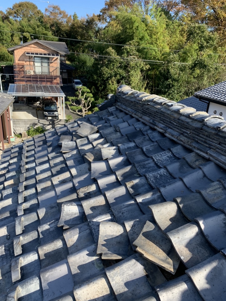 台風被害桟瓦外れ