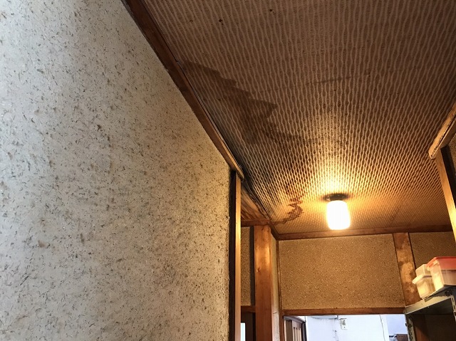 室内雨漏り確認