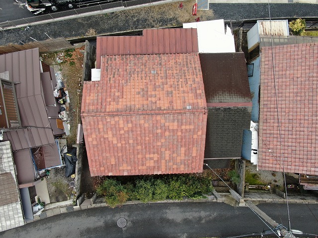 ドローン点検雨漏りしている