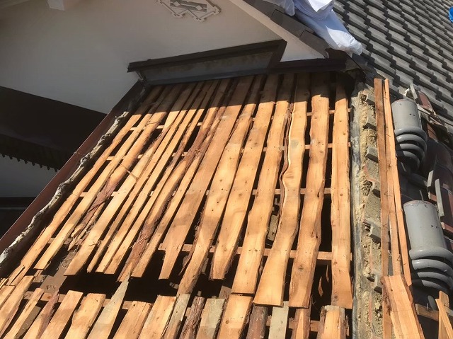 香芝市　和瓦　瓦撤去