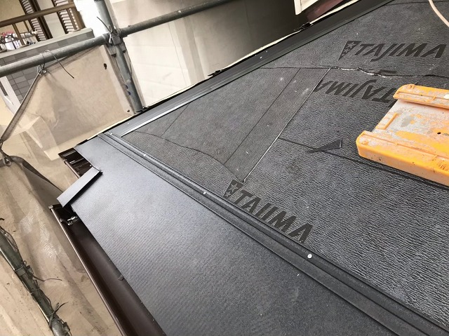 橿原市　下屋根　ガルテクト設置