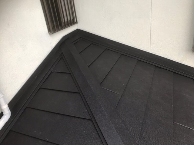 下屋根
