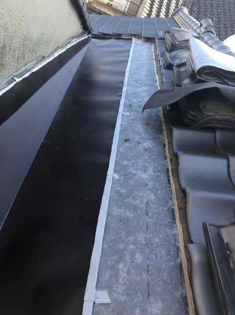 天理市　谷板金　補修