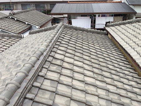 和瓦屋根の平部全体