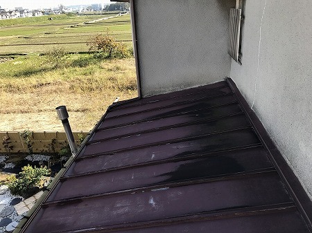 外壁際の瓦棒屋根