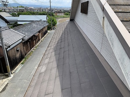 屋根形状は入母屋屋根