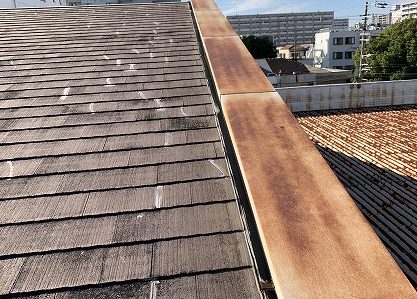 笠木板金サビで変色