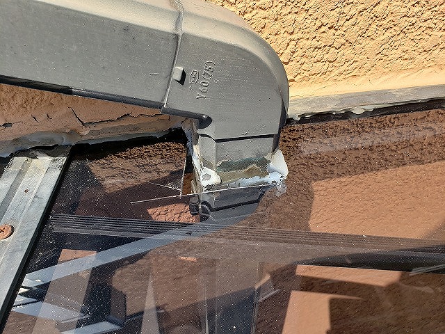 奈良市のカーポート屋根交換工事、雨樋の施工