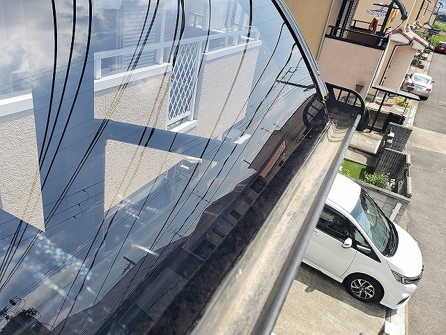 大和郡山市の割れたベランダ屋根の交換、新しい屋根材の設置